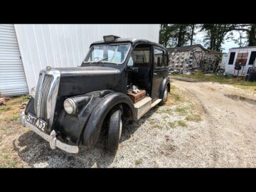 1955 Austin FX3