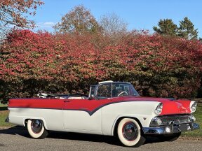 1955 Ford Fairlane 500 Skyliner