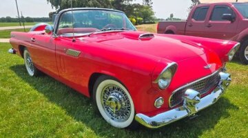 1956 Ford Thunderbird
