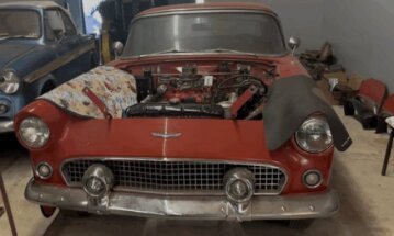 1956 Ford Thunderbird