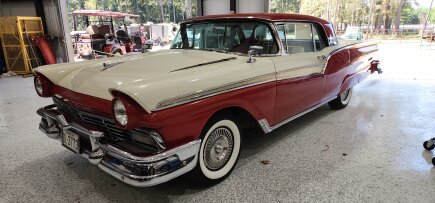 Photo 1 for 1957 Ford Fairlane 500 Skyliner for Sale by Owner