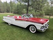 1957 Ford Fairlane 500 Skyliner