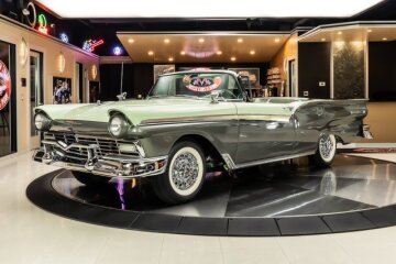 1957 Ford Fairlane