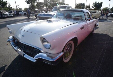 Photo 1 for 1957 Ford Thunderbird