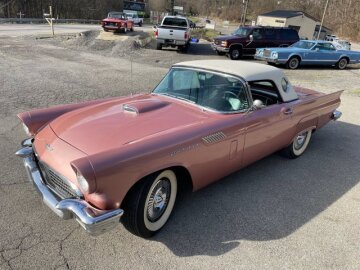 1957 Ford Thunderbird