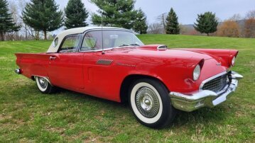 1957 Ford Thunderbird