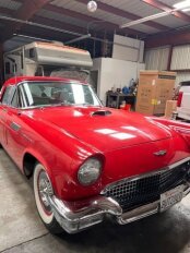 1957 Ford Thunderbird