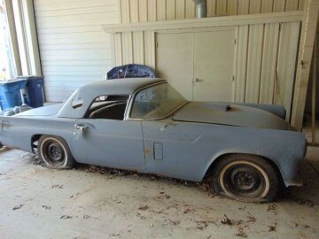 1957 Ford Thunderbird
