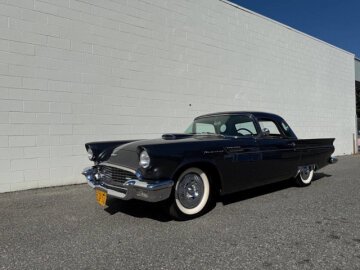1957 Ford Thunderbird