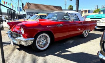 1957 Ford Thunderbird