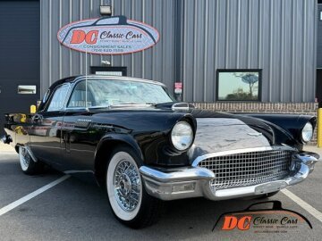 1957 Ford Thunderbird