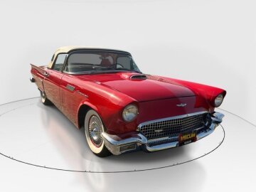 1957 Ford Thunderbird