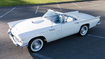 1957 Ford Thunderbird