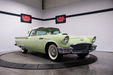 1957 Ford Thunderbird