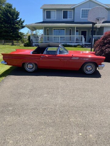1957 Ford Thunderbird