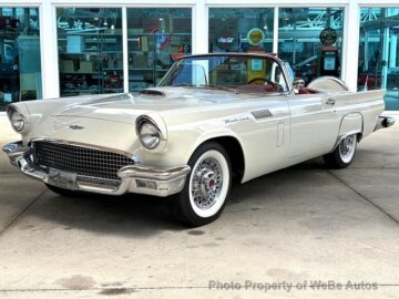 1957 Ford Thunderbird