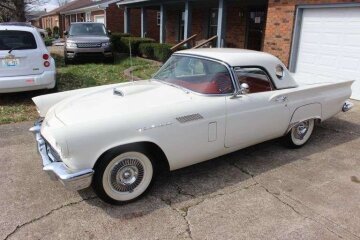 1957 Ford Thunderbird