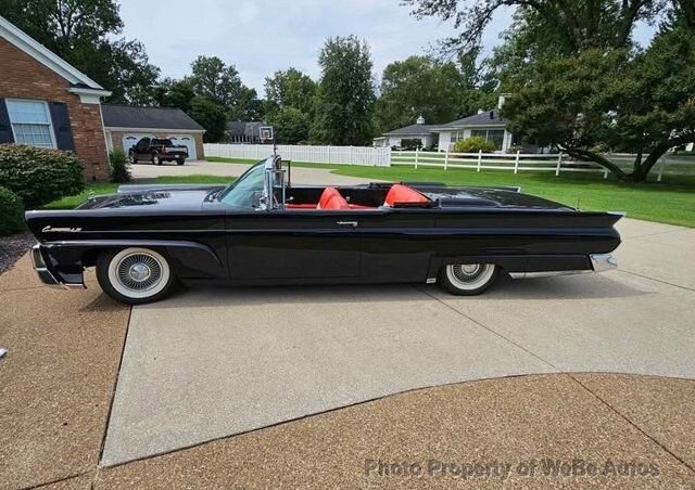 COLLCTOY 倉持商 Lincoln Continental 1958年 COLLCTOY 倉持商 Lincoln Continental 1958年 - メルカリ