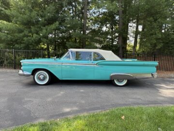 1959 Ford Fairlane 500 Skyliner