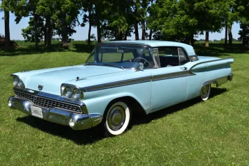 1959 Ford Fairlane 500 Skyliner