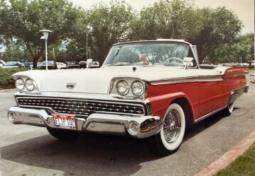 1959 Ford Fairlane 500 Skyliner
