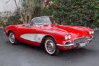 Thumbnail Photo 3 for 1961 Chevrolet Corvette