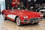 Thumbnail Photo 2 for 1961 Chevrolet Corvette