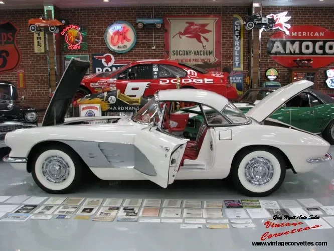 1961 Chevrolet Corvette Coupe