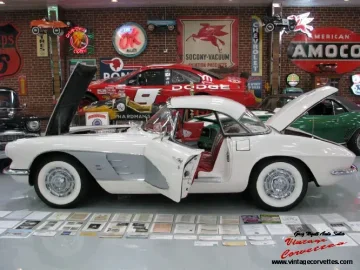 1961 Chevrolet Corvette Coupe