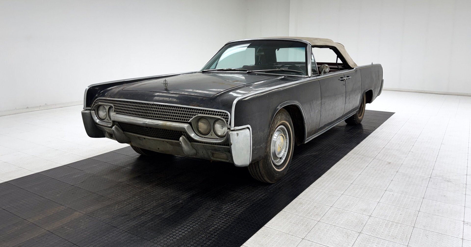 1961 Lincoln Continental