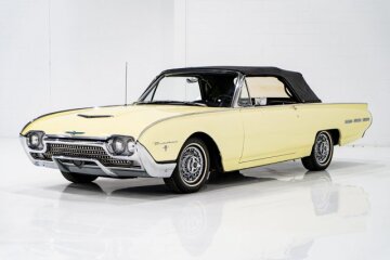 1962 Ford Thunderbird