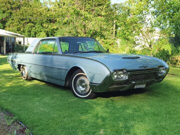 1962 Ford Thunderbird Pacific Coast