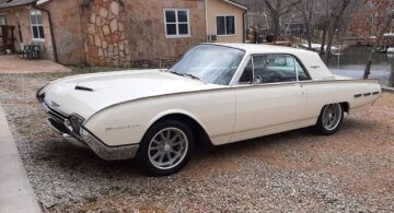 1962 Ford Thunderbird
