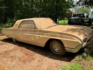 1962 Ford Thunderbird