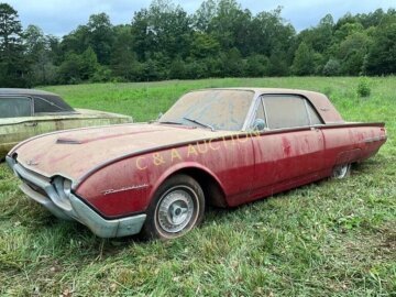 1962 Ford Thunderbird