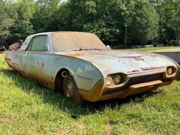 1962 Ford Thunderbird
