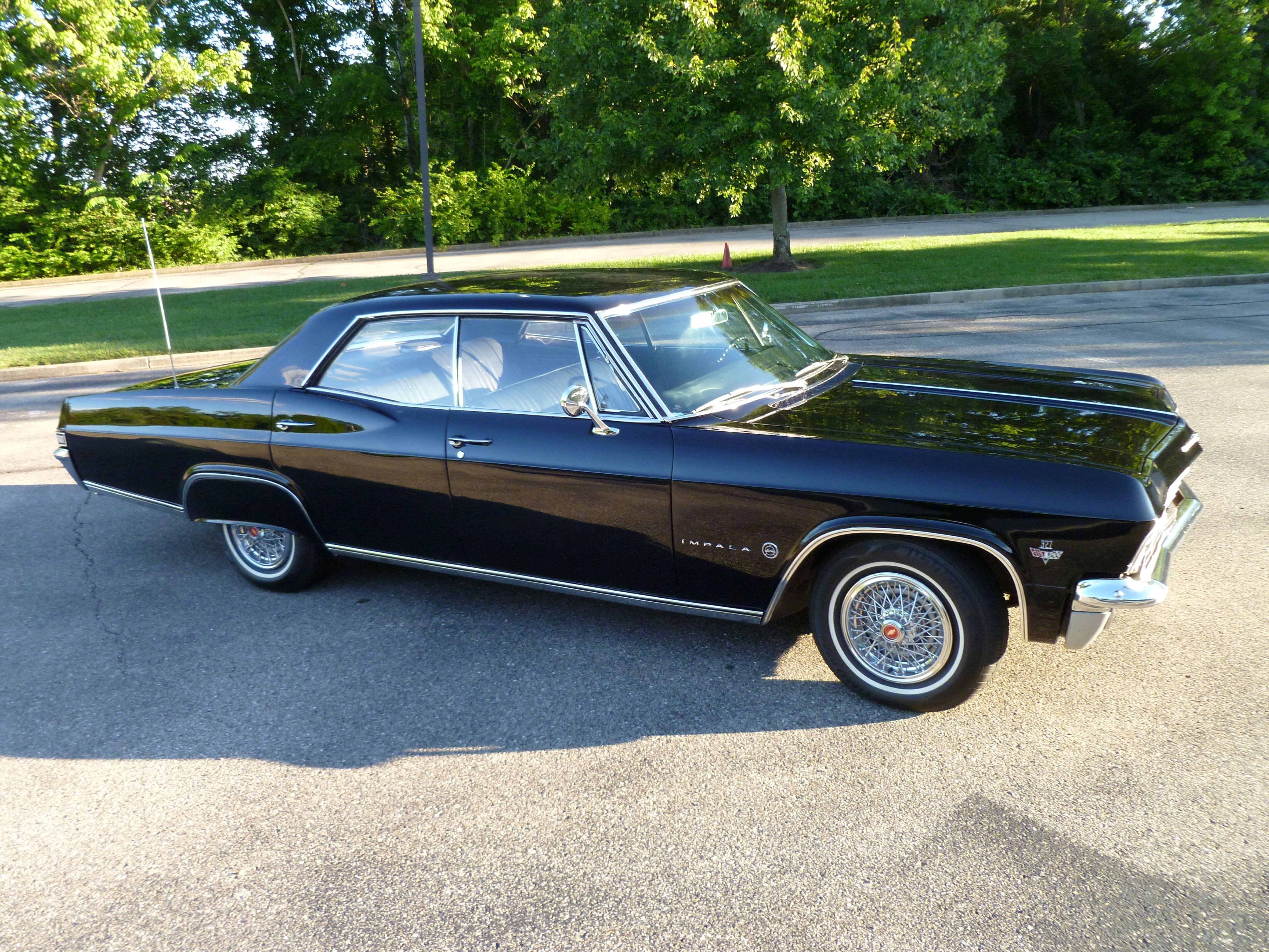 1965 Chevrolet Impala Sedan