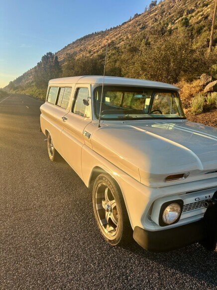 Photo 1 for 1965 Chevrolet Suburban 2WD for Sale by Owner