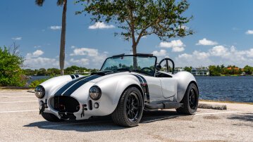 New 1965 Shelby Cobra-Replica