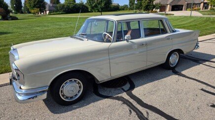 Photo 1 for 1966 Mercedes-Benz 230S