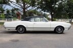 Thumbnail Photo 2 for 1966 Oldsmobile Cutlass
