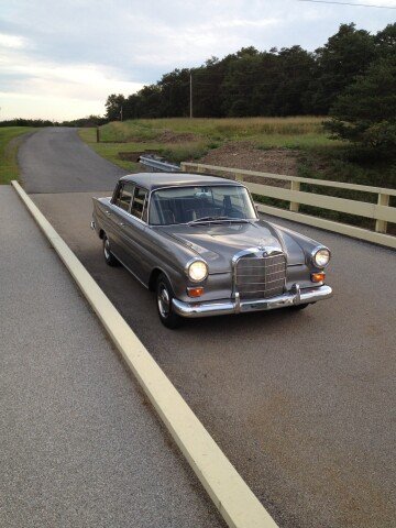 1967 Mercedes-Benz 230