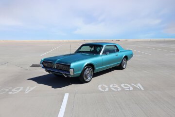1967 Mercury Cougar XR7