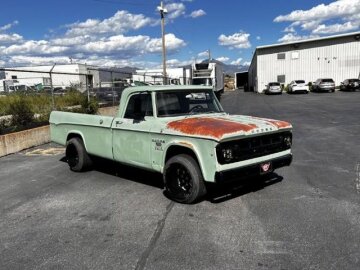 1968 Dodge D/W Truck