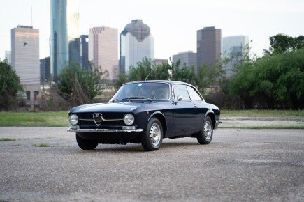 Photo 1 for 1971 Alfa Romeo GT 1300 Junior