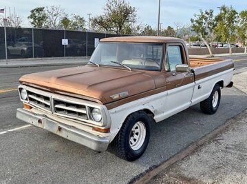 1972 Ford F250 2WD Regular Cab XLT