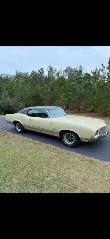 1972 Oldsmobile Cutlass Supreme Brougham Coupe