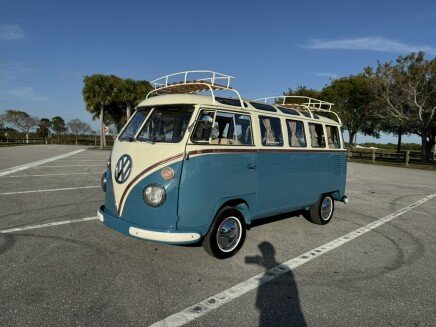 Photo 1 for 1972 Volkswagen Vans