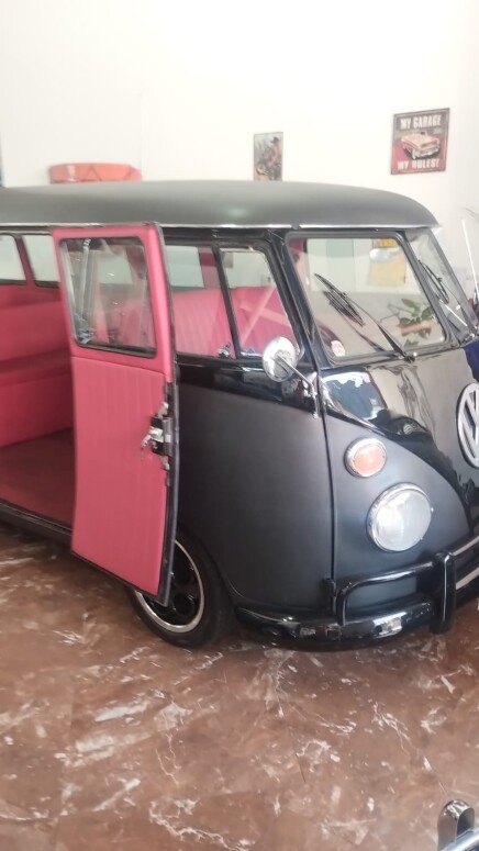 Photo 1 for 1973 Volkswagen Vans