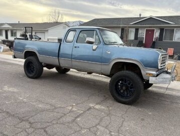 1974 Dodge D/W Truck
